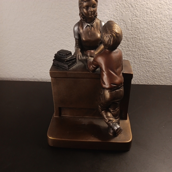 GORGEOUS Authentic Austin Sculpture TEACHER-STUDENT 8" Mixed Metal Sculpture. - Picture 2 of 8